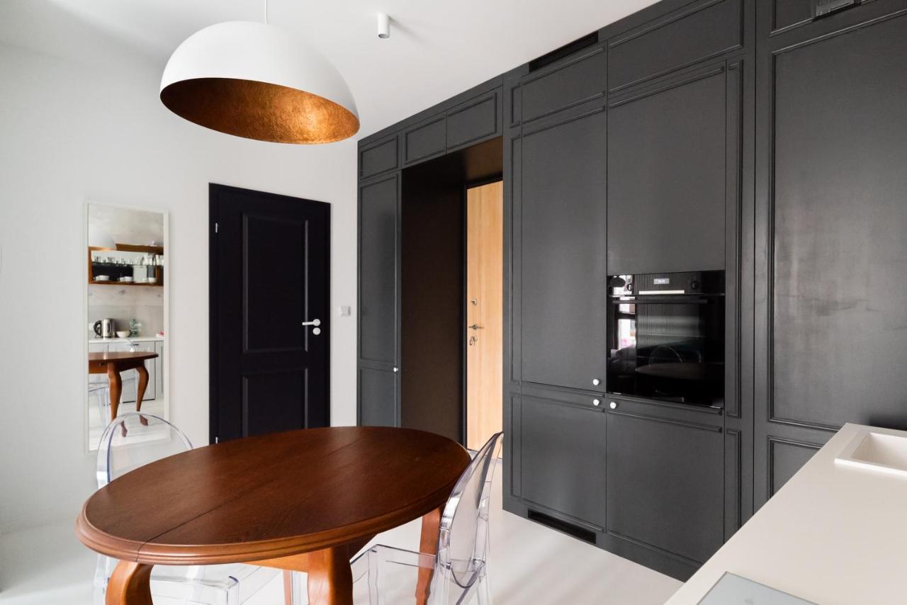 Wola Artistic Designer Apartment Varşovia Exterior foto