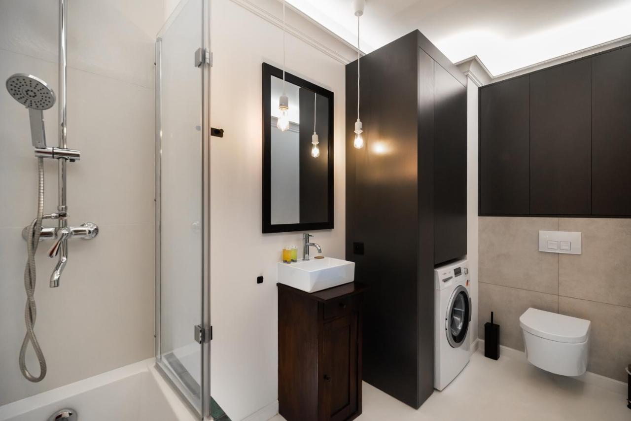 Wola Artistic Designer Apartment Varşovia Exterior foto